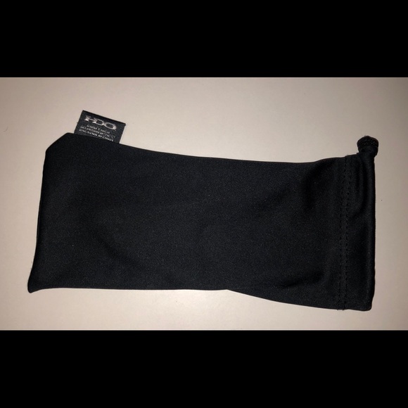 Oakley Sculpt Pewter Glasses, Case, And Pouch - Picture 5 of 13